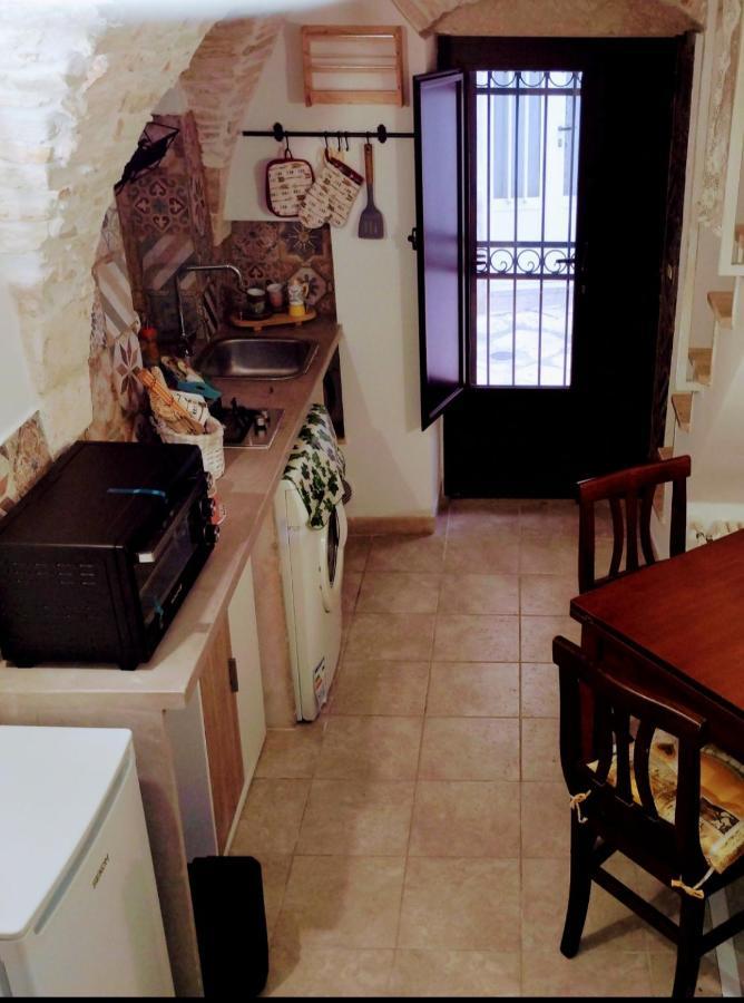 Al Bianco Nido White Stone Apt In Мартина Франка Екстериор снимка