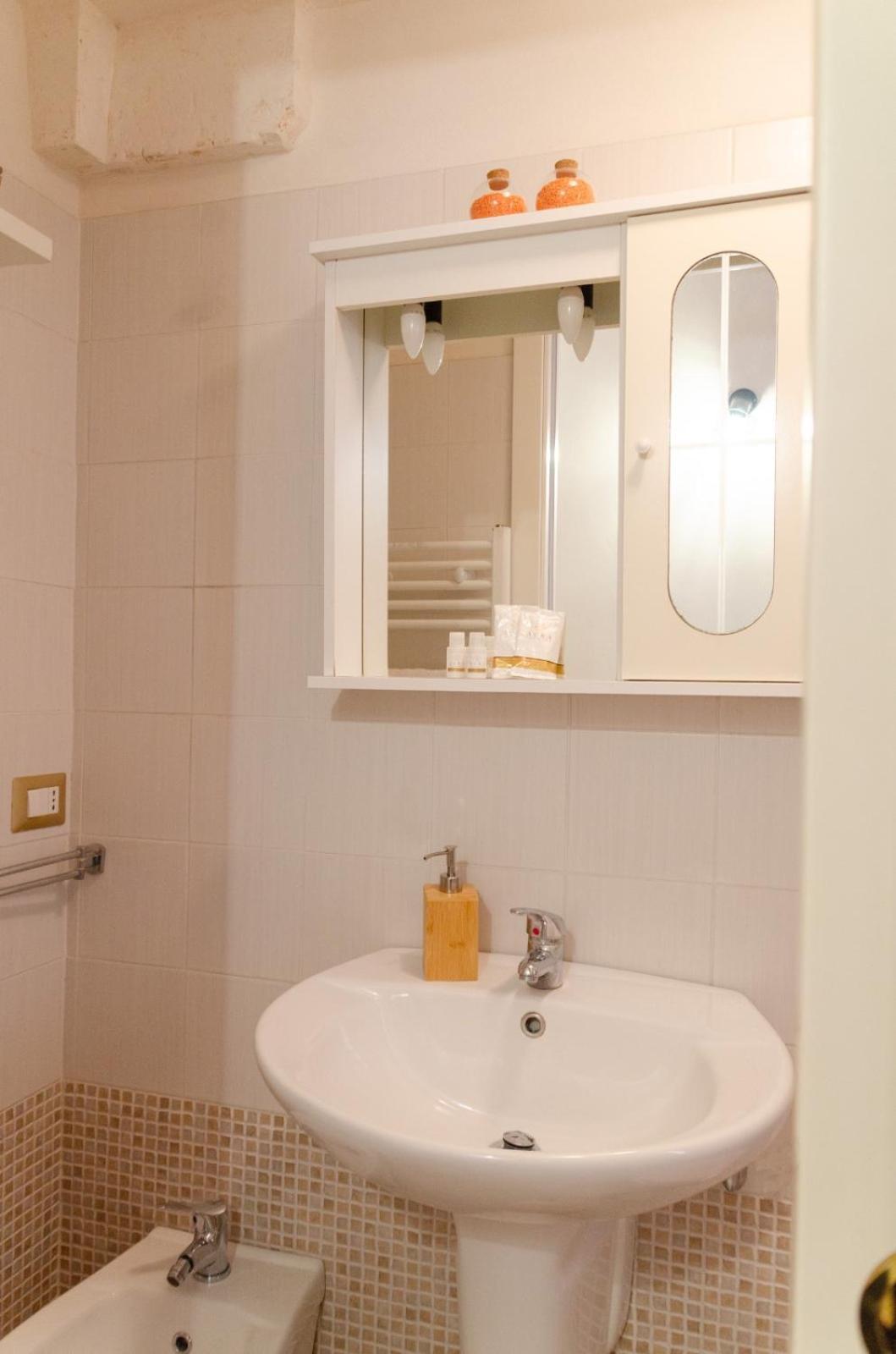 Al Bianco Nido White Stone Apt In Мартина Франка Екстериор снимка