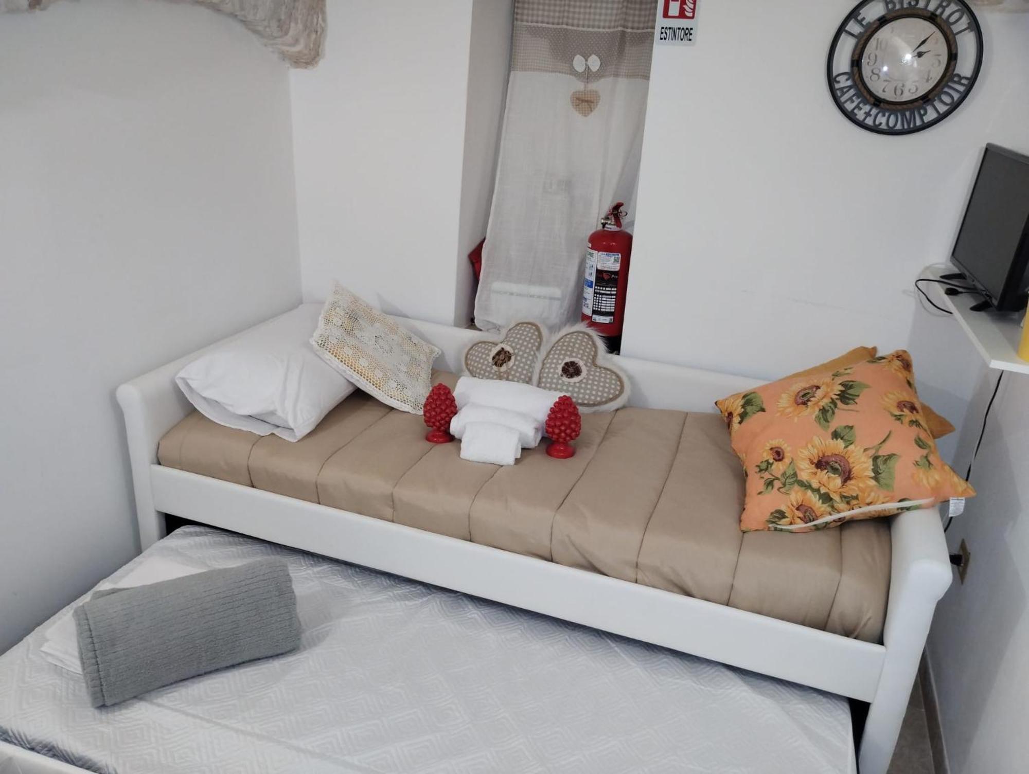 Al Bianco Nido White Stone Apt In Мартина Франка Екстериор снимка